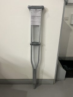 Simply Med Axilla Underarm Crutches – Tall (5’10-6’6) – 12 Pairs Available